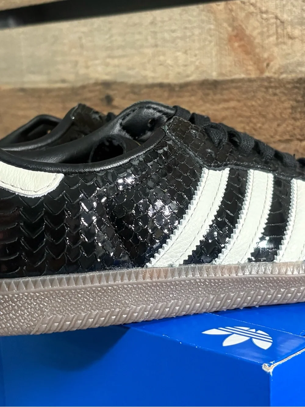 adidas sleek low